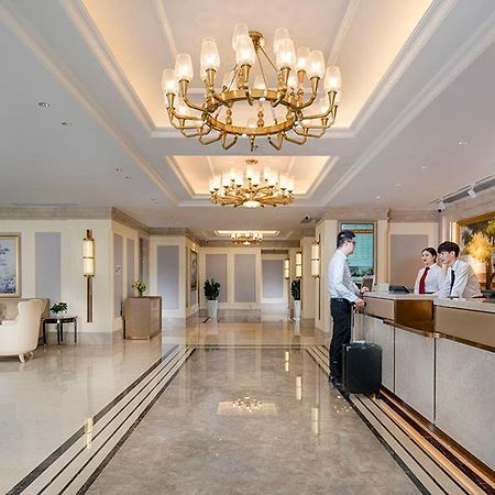 Vienna 3 Best Hotel Shenzhen Airong Road Exteriör bild