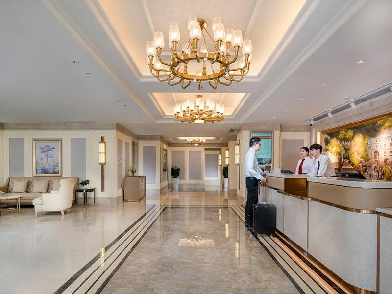 Vienna 3 Best Hotel Shenzhen Airong Road Exteriör bild